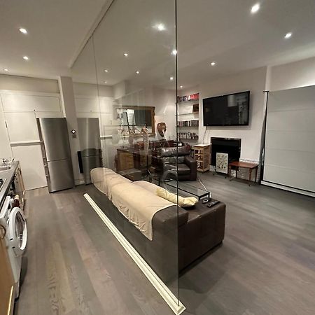Large Studio Flat In Kensington London Eksteriør billede