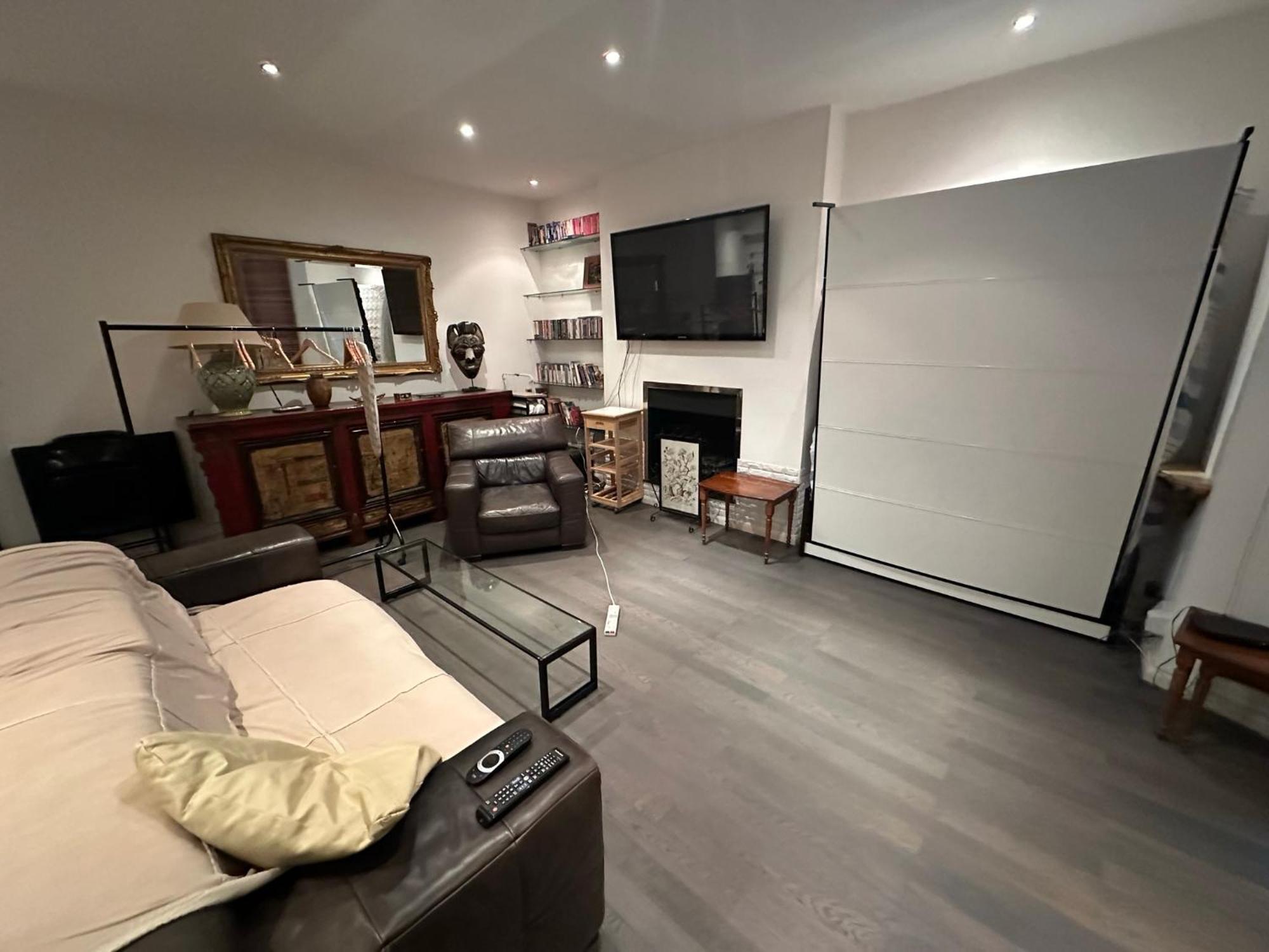 Large Studio Flat In Kensington London Eksteriør billede